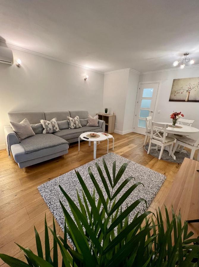 Apartamentos Prestige Suites Malaga III Dış mekan fotoğraf
